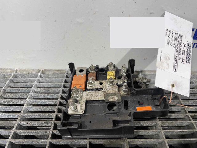 bontott ALFA ROMEO 159 Biztosítéktábla Motortér