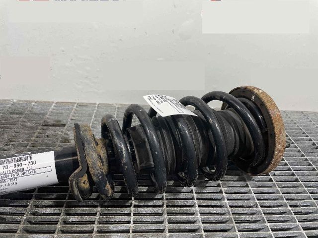 bontott ALFA ROMEO 159 Első Rugó