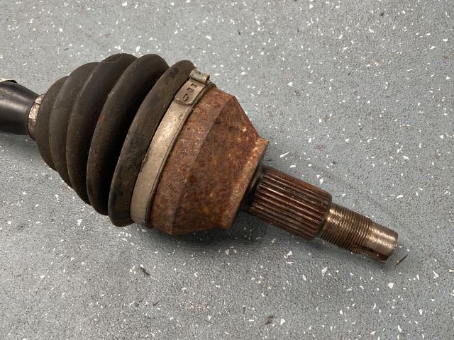 bontott ALFA ROMEO 159 Bal Féltengely