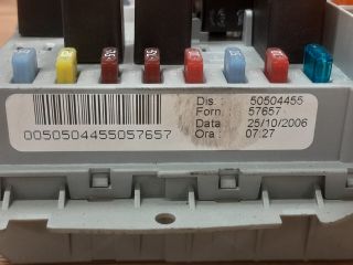 bontott ALFA ROMEO 159 Biztosítéktábla Motortér