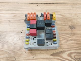 bontott ALFA ROMEO 159 Biztosítéktábla Motortér