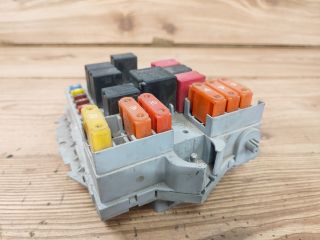 bontott ALFA ROMEO 159 Biztosítéktábla Motortér