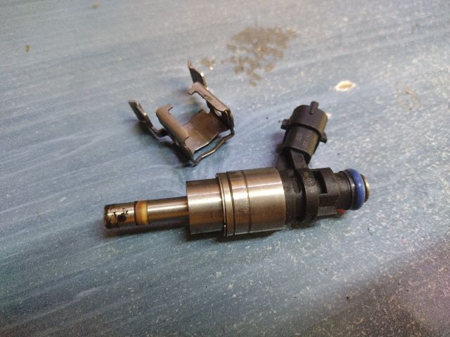 bontott ALFA ROMEO 159 Porlasztó (1 db)