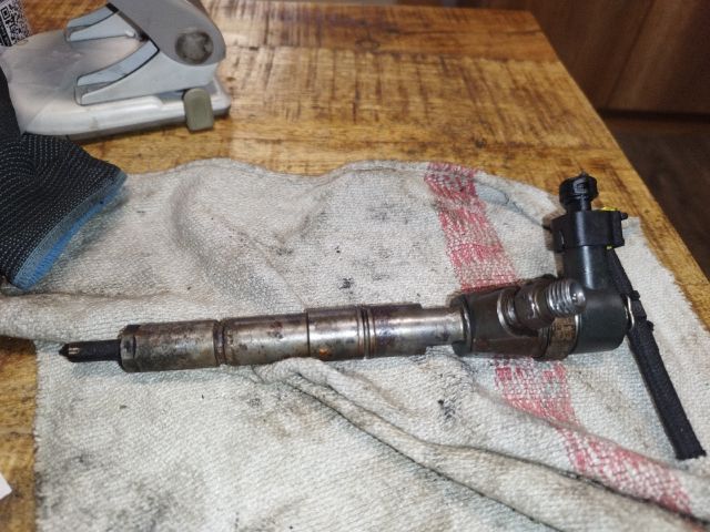 bontott ALFA ROMEO 159 Porlasztó (1 db)