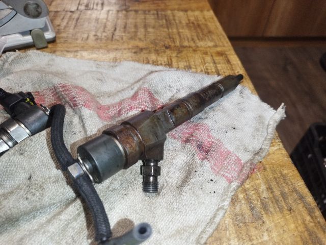 bontott ALFA ROMEO 159 Porlasztó (1 db)