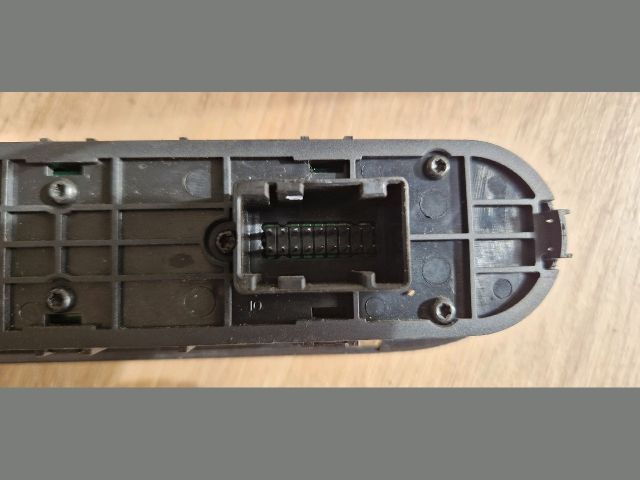 bontott ALFA ROMEO 159 Bal első Ablakemelő Kapcsoló