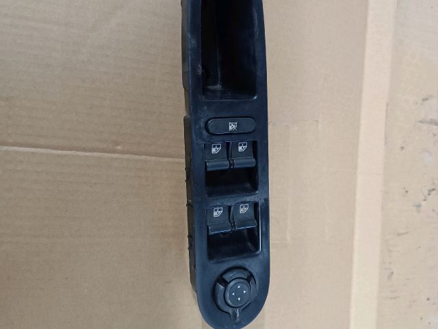 bontott ALFA ROMEO 159 Bal első Ablakemelő Kapcsoló