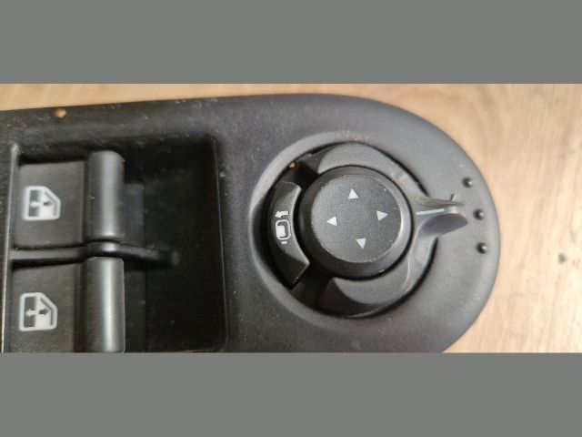 bontott ALFA ROMEO 159 Bal első Ablakemelő Kapcsoló