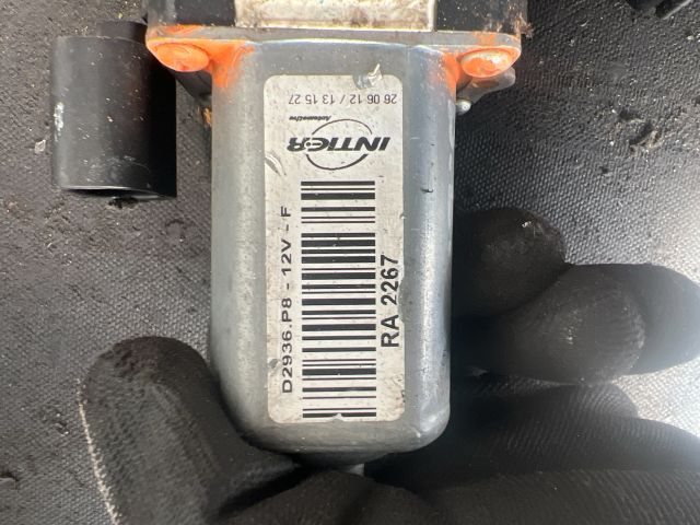 bontott ALFA ROMEO 159 Bal első Ablakemelő Motor