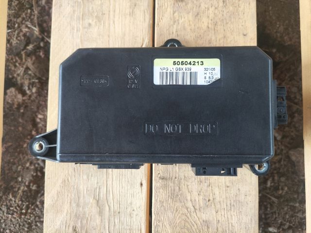 bontott ALFA ROMEO 159 Bal első Ajtó Vezérlőegység