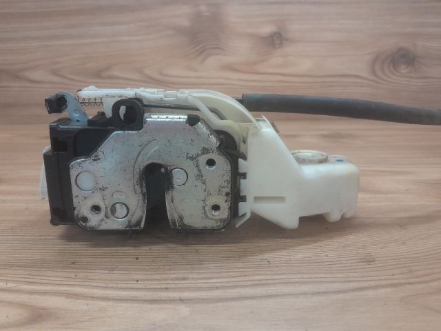 bontott ALFA ROMEO 159 Bal első Ajtózár