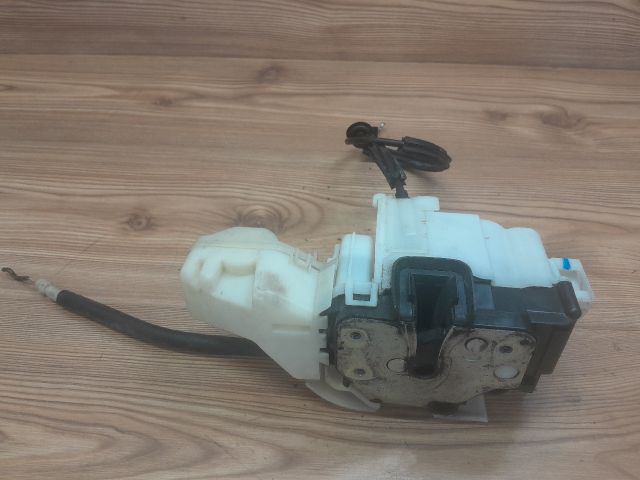 bontott ALFA ROMEO 159 Bal első Ajtózár