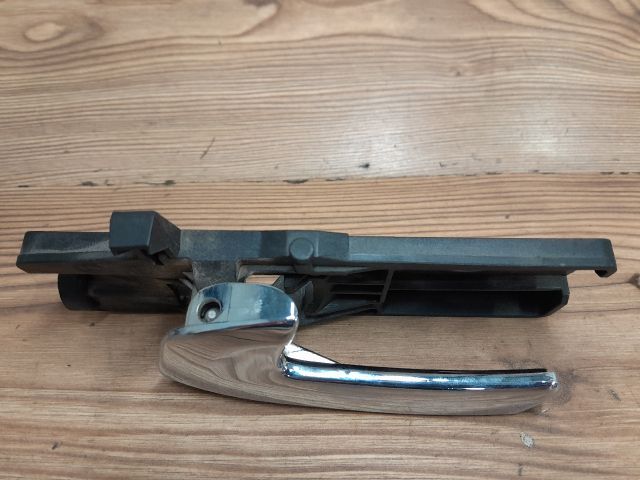 bontott ALFA ROMEO 159 Bal első Belső Kilincs