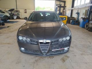 bontott ALFA ROMEO 159 Bal első Sárvédő Irányjelző