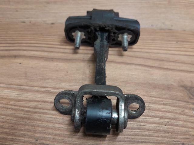 bontott ALFA ROMEO 159 Bal hátsó Ajtóhatároló