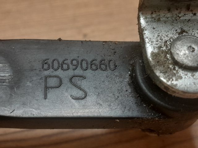 bontott ALFA ROMEO 159 Bal hátsó Ajtóhatároló