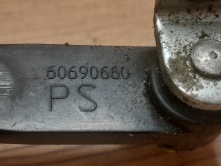 bontott ALFA ROMEO 159 Bal hátsó Ajtóhatároló