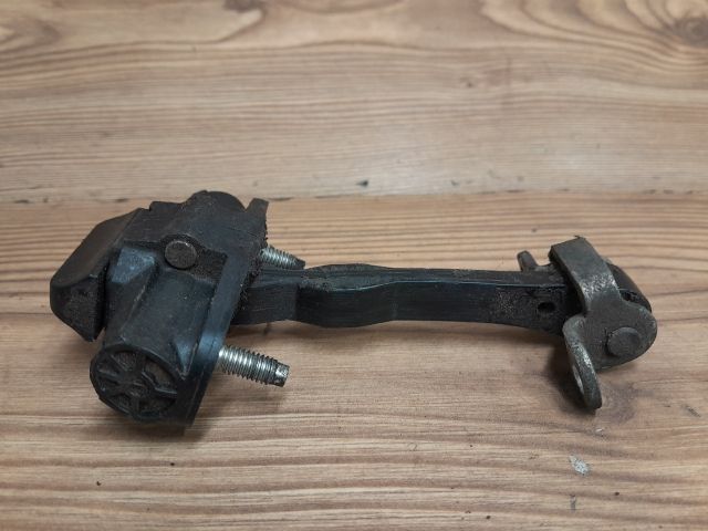 bontott ALFA ROMEO 159 Bal hátsó Ajtóhatároló