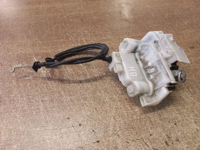 bontott ALFA ROMEO 159 Bal hátsó Ajtózár