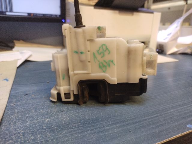 bontott ALFA ROMEO 159 Bal hátsó Ajtózár