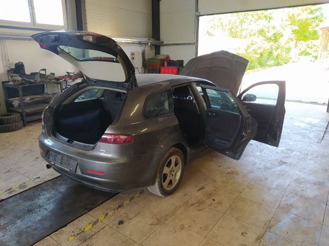 bontott ALFA ROMEO 159 Bal hátsó Ajtózár