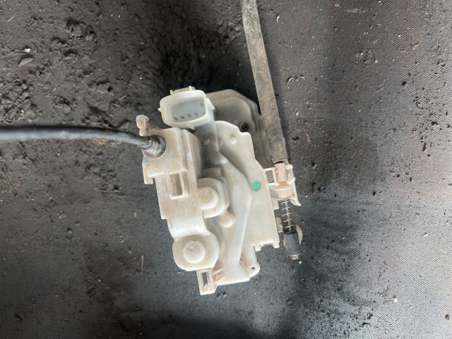 bontott ALFA ROMEO 159 Bal hátsó Ajtózár