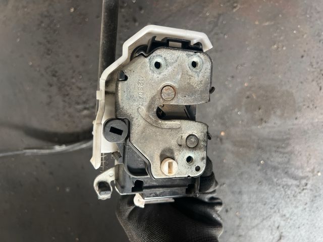 bontott ALFA ROMEO 159 Bal hátsó Ajtózár