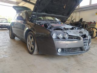 bontott ALFA ROMEO 159 Bal hátsó Zsanér