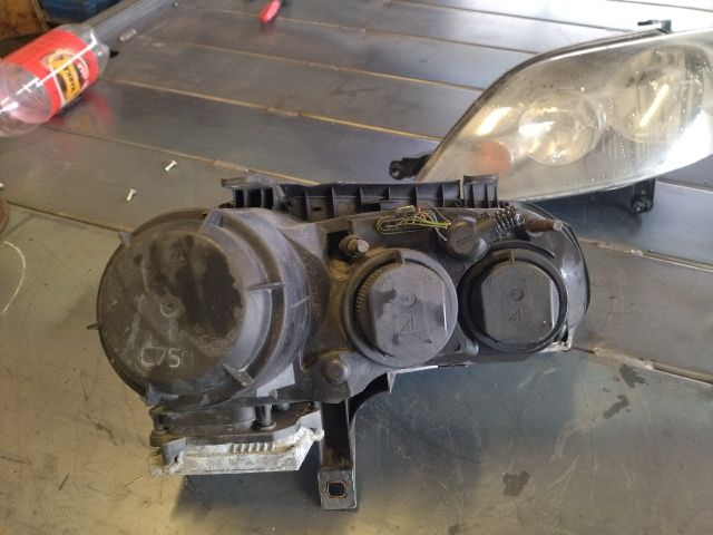 bontott ALFA ROMEO 159 Bal Xenon Fényszóró