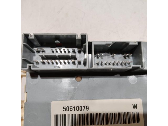 bontott ALFA ROMEO 159 Biztosítéktábla Utastér