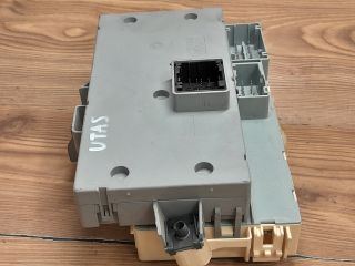 bontott ALFA ROMEO 159 Biztosítéktábla Utastér