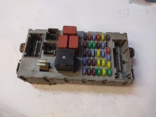 bontott ALFA ROMEO 159 Biztosítéktábla Utastér