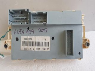 bontott ALFA ROMEO 159 Biztosítéktábla Utastér