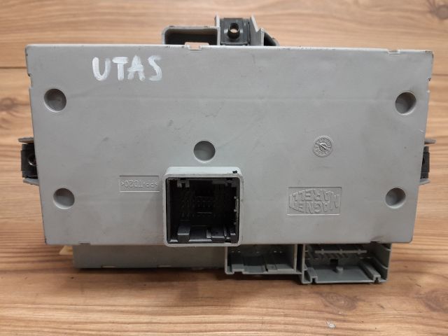 bontott ALFA ROMEO 159 Biztosítéktábla Utastér