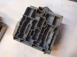 bontott ALFA ROMEO 159 Biztosítéktábla Utastér