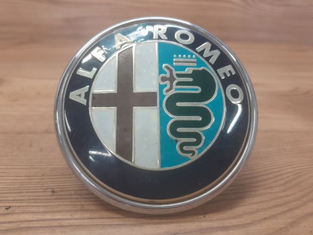 bontott ALFA ROMEO 159 Első Embléma