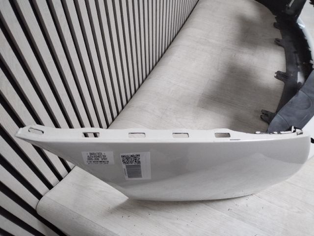 bontott ALFA ROMEO 159 Első Lökhárító (Üresen)