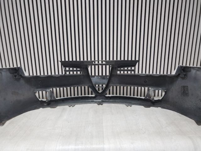 bontott ALFA ROMEO 159 Első Lökhárító (Üresen)