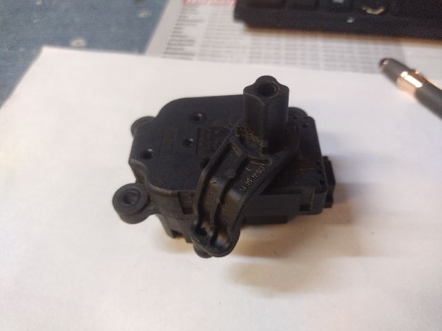 bontott ALFA ROMEO 159 Fűtés Állító Motor