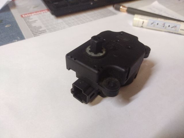 bontott ALFA ROMEO 159 Fűtés Állító Motor