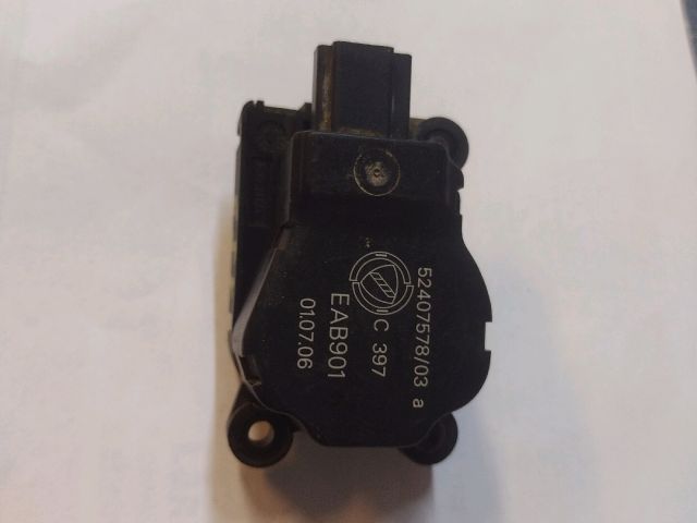 bontott ALFA ROMEO 159 Fűtés Állító Motor