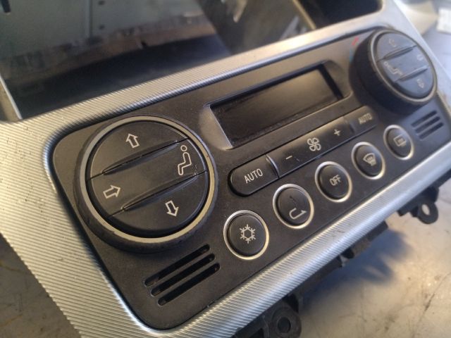 bontott ALFA ROMEO 159 Fűtéskapcsoló (digit klímás)