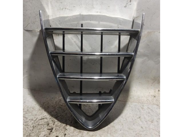 bontott ALFA ROMEO 159 Hűtőrács