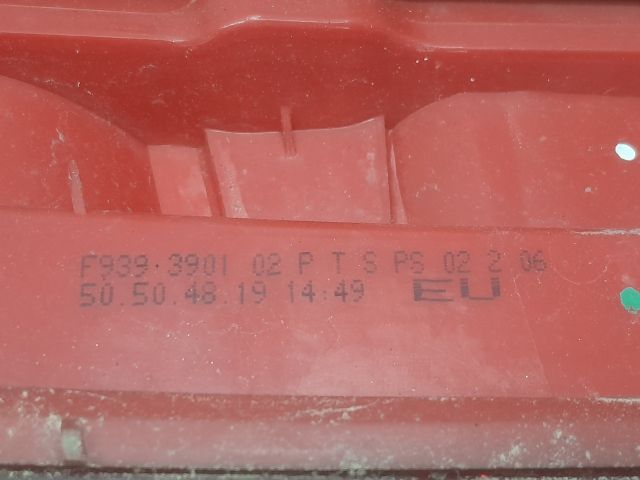 bontott ALFA ROMEO 159 Jobb Belső Hátsó Lámpa