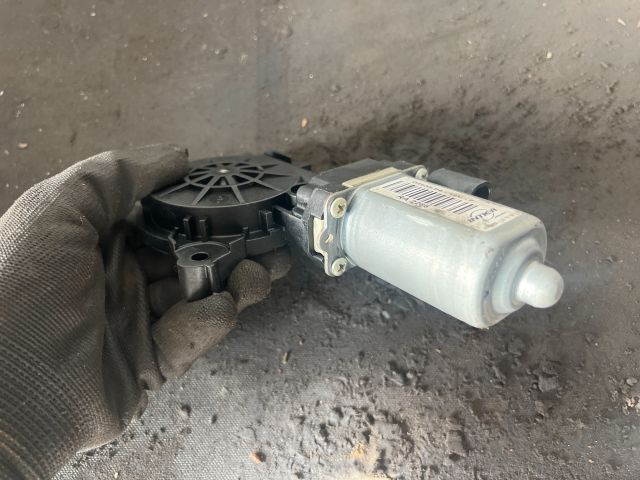 bontott ALFA ROMEO 159 Jobb első Ablakemelő Motor