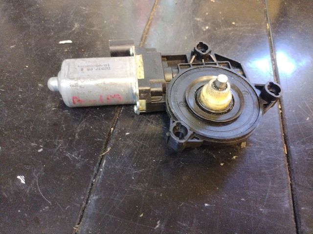 bontott ALFA ROMEO 159 Jobb első Ablakemelő Motor