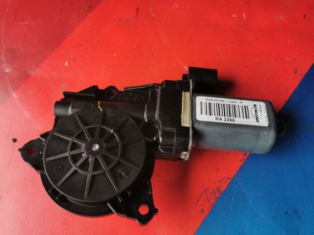 bontott ALFA ROMEO 159 Jobb első Ablakemelő Motor