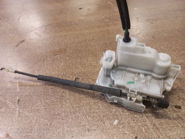 bontott ALFA ROMEO 159 Jobb első Ajtózár