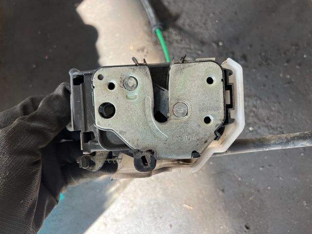 bontott ALFA ROMEO 159 Jobb első Ajtózár