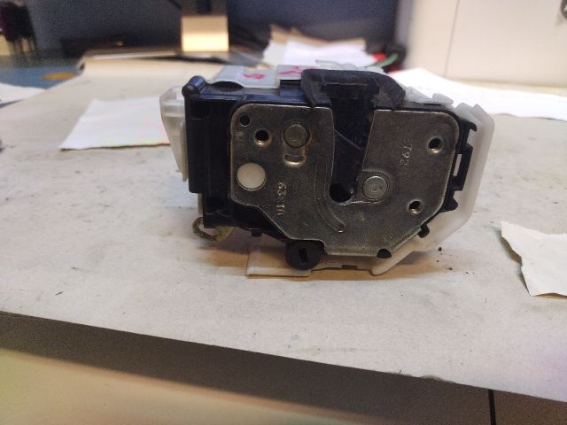 bontott ALFA ROMEO 159 Jobb első Ajtózár